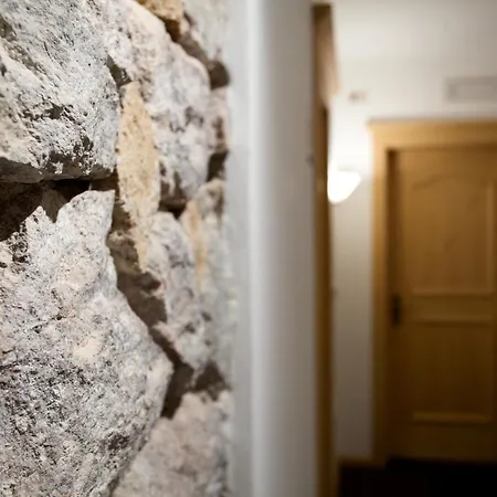 Hotel B&B Pardeller Hotel 3*